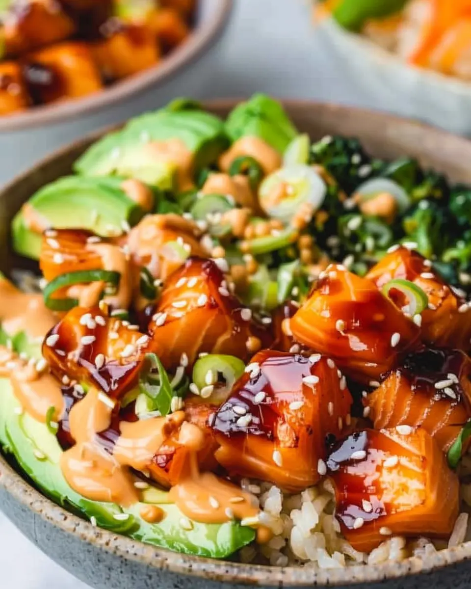 Crispy Bang Bang Salmon Bites Bowls: Easy Homemade Delight